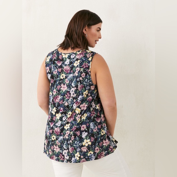 Penn Printed Crochet Lace Camisole floral print - Picture 3 of 5